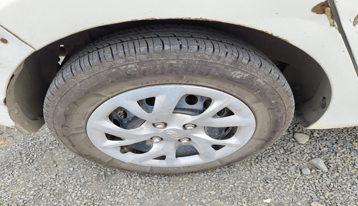 2017 Hyundai Grand i10 SPORTZ (O) 1.2 KAPPA VTVT, Petrol, Manual, 1,47,142 km, tyre