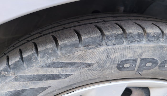 2018 Maruti Swift VXI, Petrol, Manual, 97,645 km, tyre