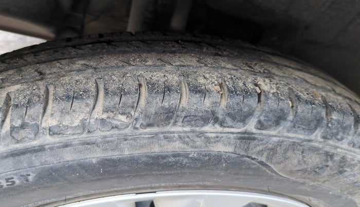 2018 Maruti Swift VXI, Petrol, Manual, 97,645 km, tyre