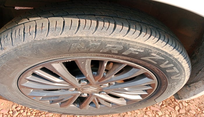 2021 Maruti Ertiga ZXI+ SHVS, Petrol, Manual, 60,971 km, tyre