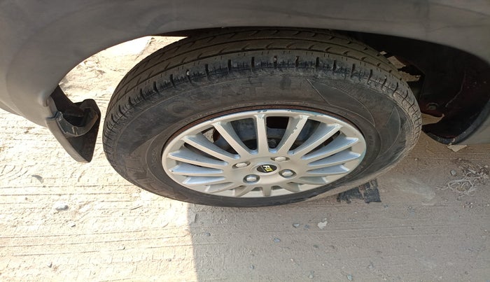 2016 Renault Kwid RXT 0.8, Petrol, Manual, 83,787 km, tyre