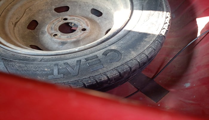 2016 Renault Kwid RXT 0.8, Petrol, Manual, 83,787 km, tyre