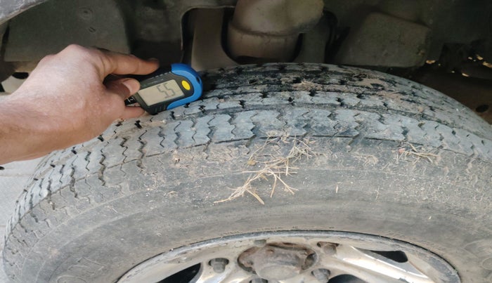 2011 Tata Safari 4X2 LX DICOR, Diesel, Manual, 1,20,038 km, tyre