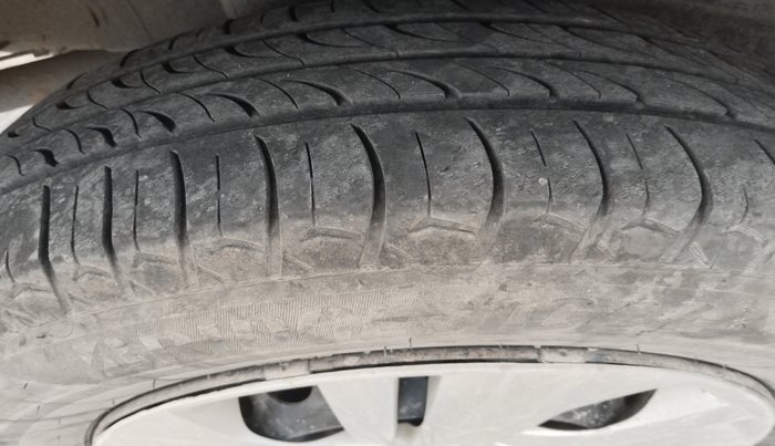 2019 Honda Amaze 1.5L I-DTEC S, Diesel, Manual, 1,76,192 km, tyre