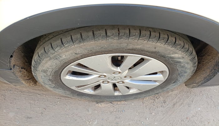 2016 Maruti S Cross ZETA 1.3, Diesel, Manual, 75,407 km, tyre