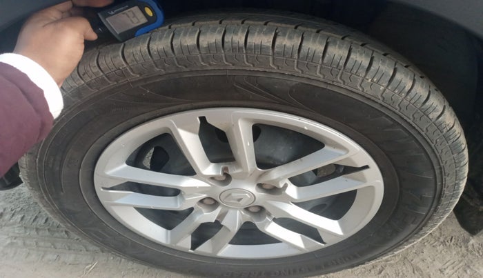 2020 Renault TRIBER RXT, Petrol, Manual, 42,228 km, tyre