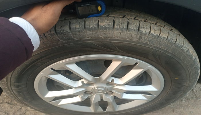 2020 Renault TRIBER RXT, Petrol, Manual, 42,228 km, tyre