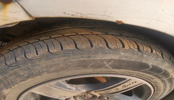 2013 Hyundai Santro Xing GL PLUS, Petrol, Manual, 1,19,321 km, tyre