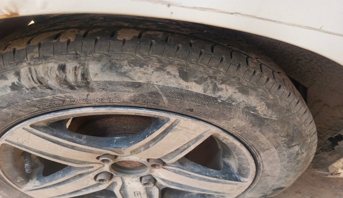 2013 Hyundai Santro Xing GL PLUS, Petrol, Manual, 1,19,321 km, tyre