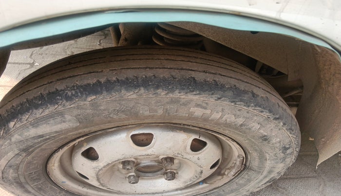 2018 Maruti Eeco 5 STR WITH A/C+HTR CNG, Petrol, Manual, 3,29,262 km, tyre