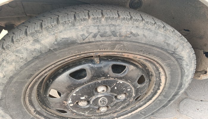 2011 Hyundai Santro Xing GL PLUS, Petrol, Manual, 94,000 km, tyre