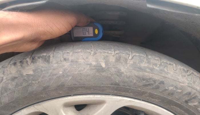 2013 Renault Scala RXZ DIESEL, Diesel, Manual, 1,54,306 km, tyre