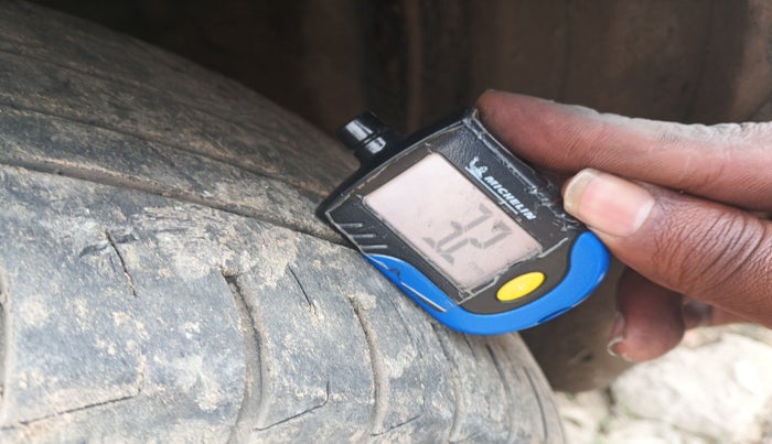 2024 KIA CARENS Premium (O) 1.5 Petrol 7 STR, Petrol, Manual, 37,282 km, tyre