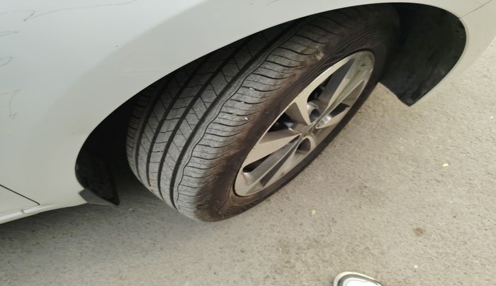 2015 Hyundai Elite i20 ASTA 1.2, Petrol, Manual, 53,397 km, tyre