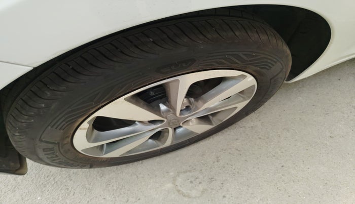 2015 Hyundai Elite i20 ASTA 1.2, Petrol, Manual, 53,397 km, tyre