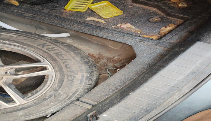 2011 Maruti SX4 VDI, Diesel, Manual, 1,71,180 km, tyre