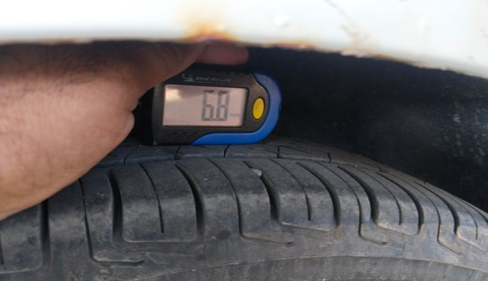 2012 Hyundai Santro Xing GLS, Petrol, Manual, 1,44,306 km, tyre