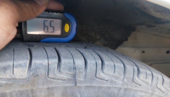 2012 Hyundai Santro Xing GLS, Petrol, Manual, 1,44,306 km, tyre