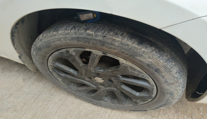 2020 Maruti Swift VXI AMT, Petrol, Automatic, 73,075 km, tyre