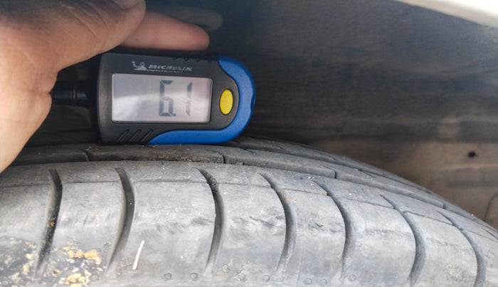 2010 Hyundai Santro Xing GL, Petrol, Manual, 1,14,973 km, tyre