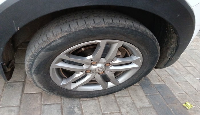 2021 Renault TRIBER RXZ AMT, Petrol, Automatic, 44,955 km, tyre