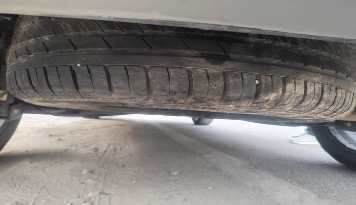 2022 Hyundai ALCAZAR PLATINUM(O) 7STR 1.5 AT, Diesel, Automatic, 1,02,745 km, tyre