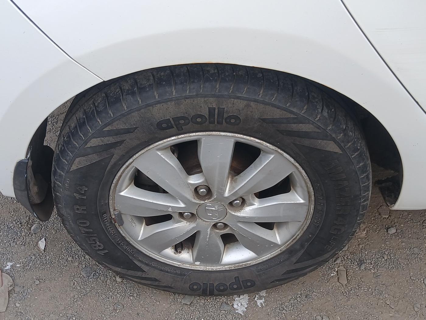 2013 Hyundai i20 ASTA 1.4 CRDI, Diesel, Manual, 1,62,515 km, tyre