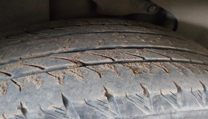 2022 Tata Safari XT PLUS, Diesel, Manual, 79,945 km, tyre