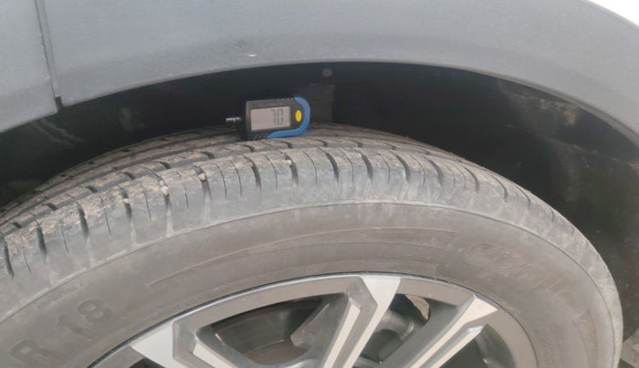 2024 Mahindra XUV700 AX 7 LUXURY P AT 7 STR, Petrol, Automatic, 8,966 km, tyre