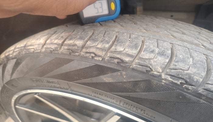 2016 Maruti Swift Dzire LXI (O), Petrol, Manual, 46,355 km, tyre