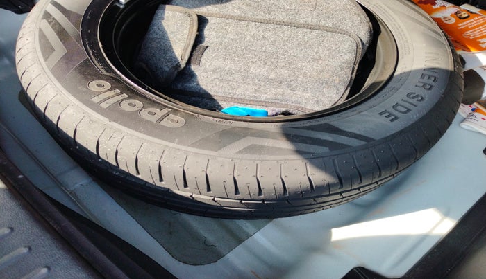 2022 Hyundai Creta E 1.5 PETROL, Petrol, Manual, 37,236 km, tyre