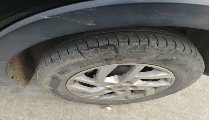 2022 Mahindra XUV300 W8 1.5 DIESEL, Diesel, Manual, 95,798 km, tyre