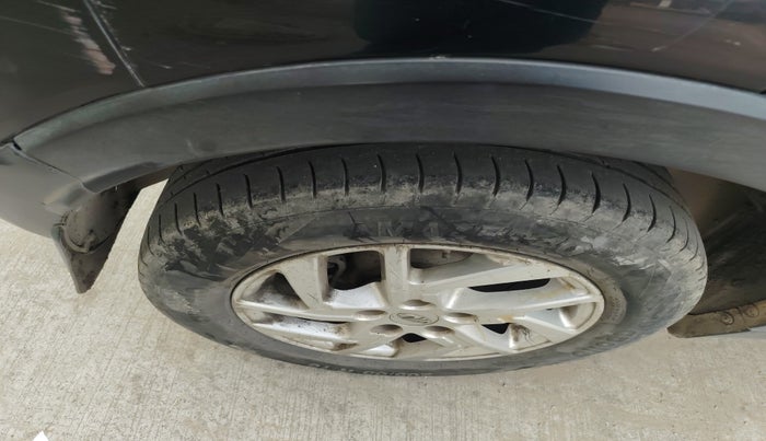 2022 Mahindra XUV300 W8 1.5 DIESEL, Diesel, Manual, 95,798 km, tyre