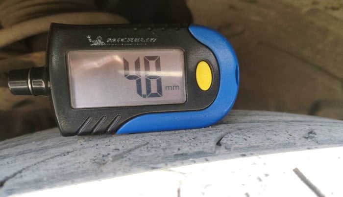 2016 Honda Jazz 1.5L I-DTEC V, Diesel, Manual, 1,67,121 km, tyre