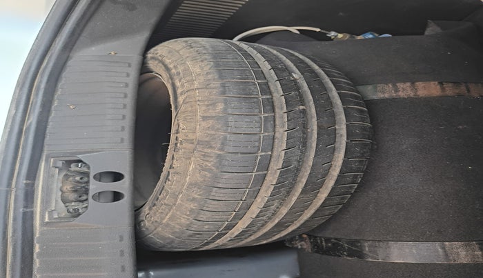 2019 Ford FREESTYLE TITANIUM 1.2 PETROL, Petrol, Manual, 70,553 km, tyre