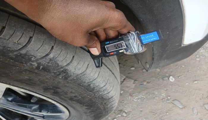 2017 Hyundai Creta E PLUS 1.6 PETROL, Petrol, Manual, 65,593 km, tyre