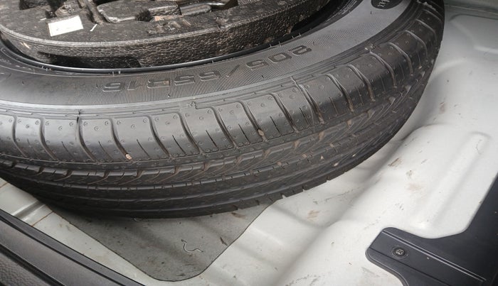 2017 Hyundai Creta E PLUS 1.6 PETROL, Petrol, Manual, 65,593 km, tyre