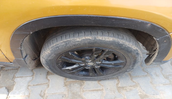 2017 Maruti Vitara Brezza ZDI PLUS, Diesel, Manual, 1,12,163 km, tyre