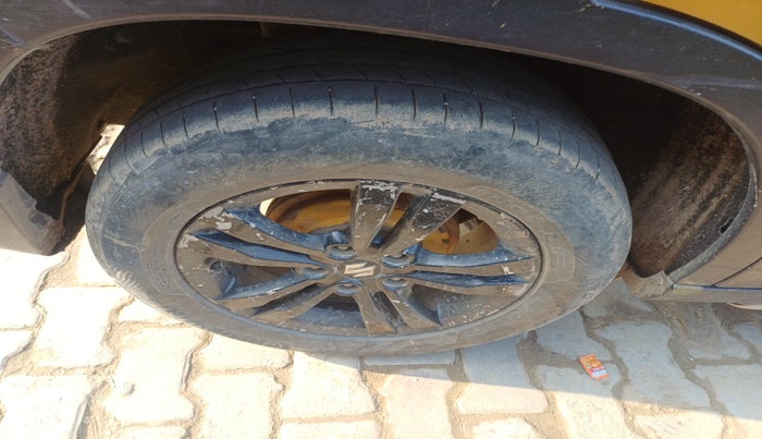 2017 Maruti Vitara Brezza ZDI PLUS, Diesel, Manual, 1,12,163 km, tyre