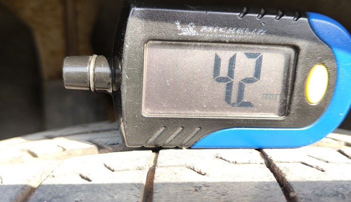 2009 Ford Fiesta ZXI 1.6 PETROL, Petrol, Manual, 92,868 km, tyre