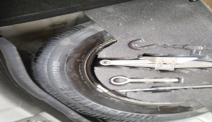 2017 Honda WR-V 1.5L I-DTEC VX MT, Diesel, Manual, 1,73,147 km, tyre