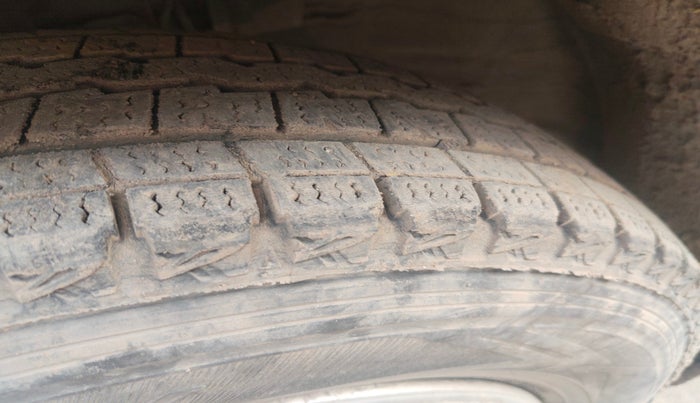 2019 Renault TRIBER RXL MT, Petrol, Manual, 1,23,326 km, tyre