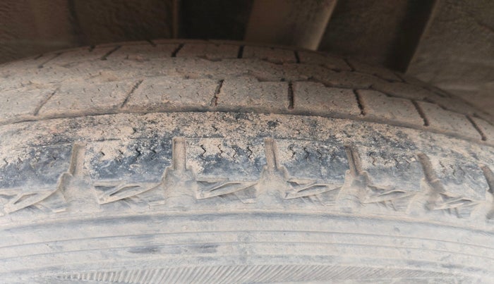 2019 Renault TRIBER RXL MT, Petrol, Manual, 1,23,326 km, tyre