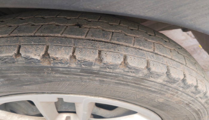 2019 Renault TRIBER RXL MT, Petrol, Manual, 1,23,326 km, tyre