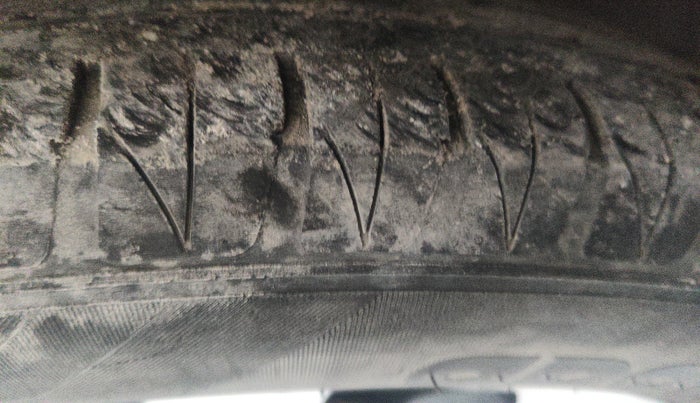 2019 Ford Ecosport TITANIUM 1.5L DIESEL, Diesel, Manual, 1,11,312 km, tyre