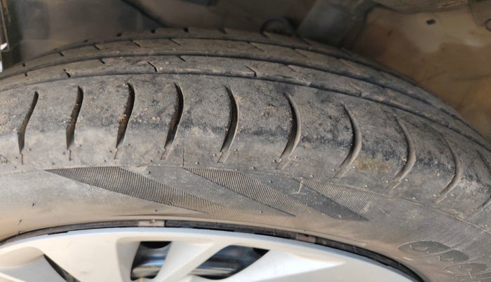 2023 Honda Amaze 1.2L I-VTEC S, Petrol, Manual, 33,778 km, tyre