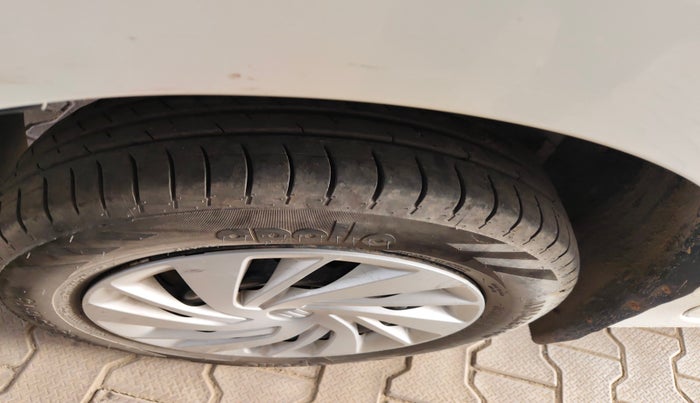 2023 Honda Amaze 1.2L I-VTEC S, Petrol, Manual, 33,778 km, tyre