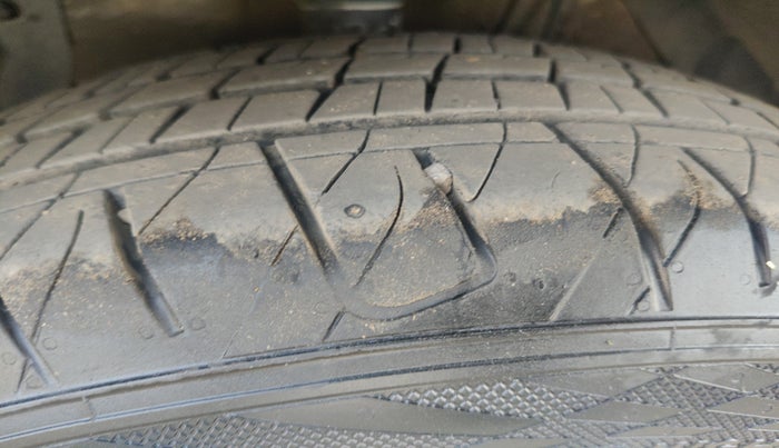 2022 Maruti S Cross SIGMA 1.5, Petrol, Manual, 76,357 km, tyre