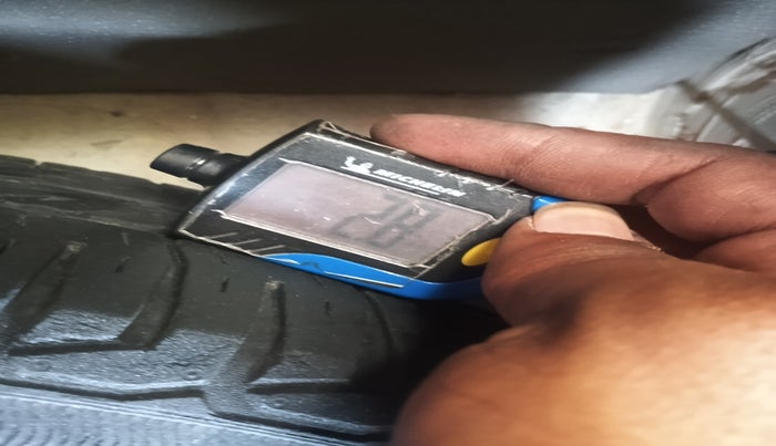 2011 Ford Figo EXI 1.2 PETROL, Petrol, Manual, 70,771 km, tyre