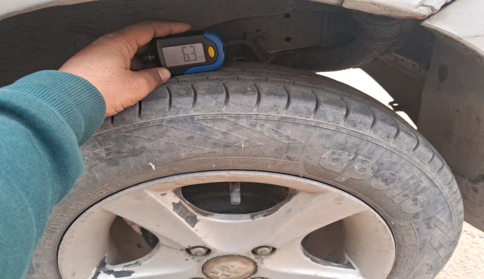 2013 Hyundai Santro Xing GLS, Petrol, Manual, 1,13,345 km, tyre